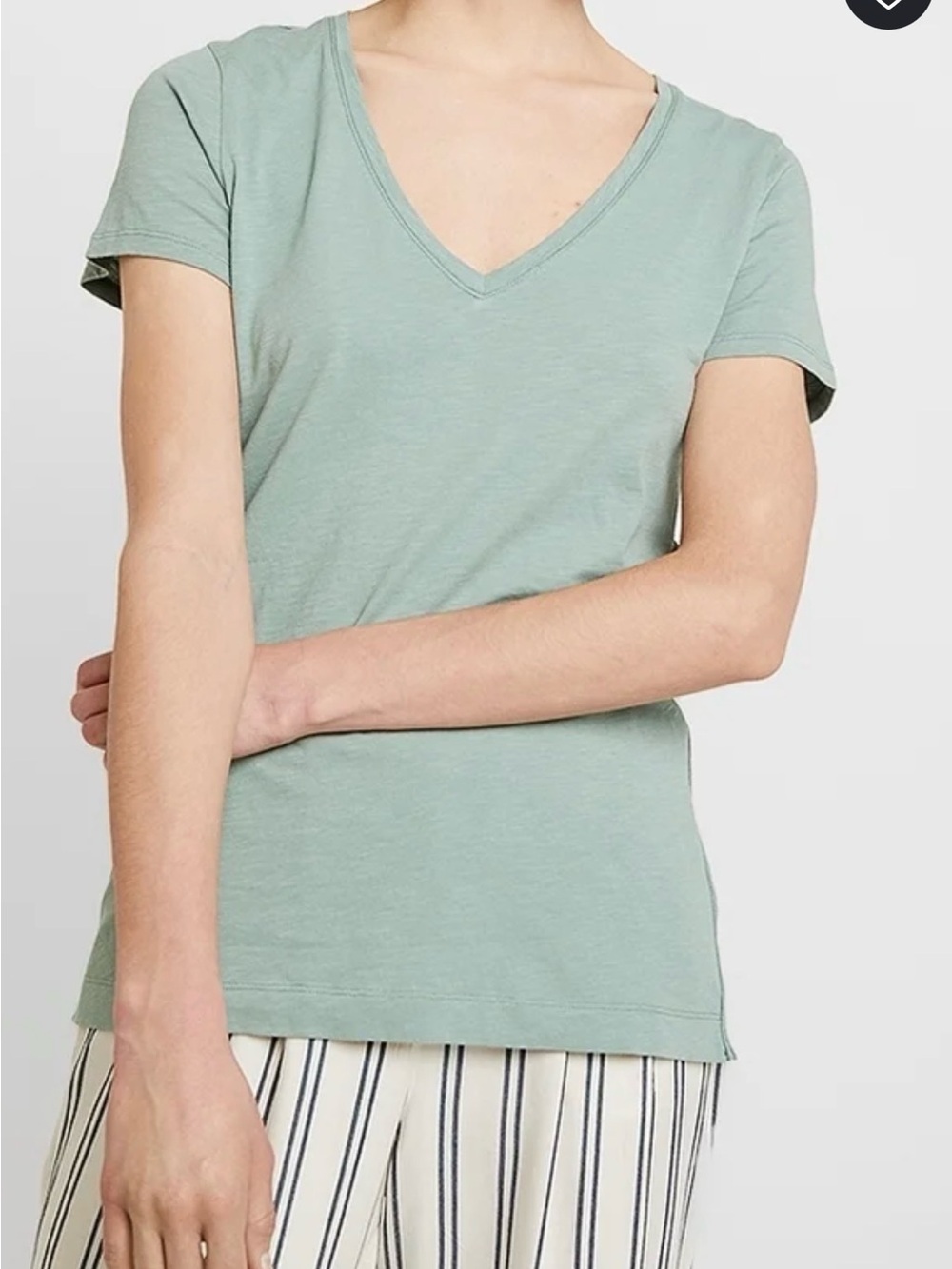 Banana Republic Light Sage V-Neck Short Sleeve Tee